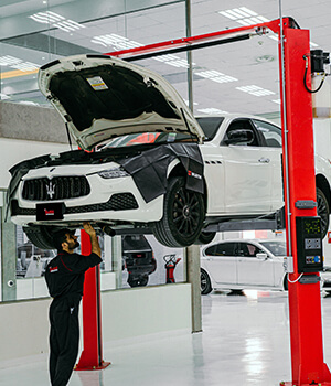 Maserati Garage & Workshop